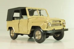 Уаз-469 А34, бежевый, 1991г., серый салон, Тантал/Радон 1:43