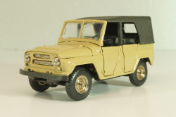 Уаз-469 А34, бежевый, 1991г., черный салон, Тантал/Радон 1:43