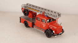 Mercedes  L 3500 DL 25 Metz, ladder fire engine 1969, 46240, NEO 1:43