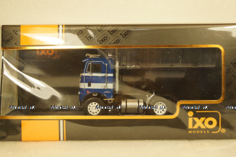 Freightliner COE towing vehicle 1976 blue/white, TR111, IXO 1:43