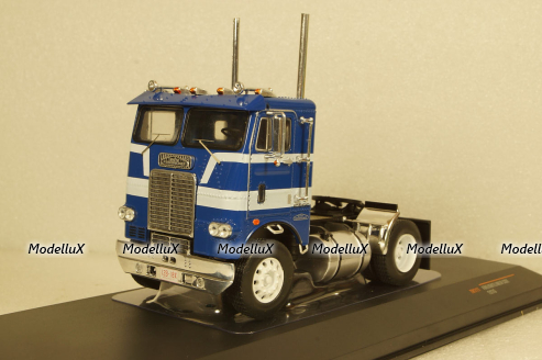 Freightliner COE towing vehicle 1976 blue/white, TR111, IXO 1:43