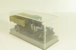 Газ-АА в боксе, черный/зеленый, з-д Арсенал, г.Ленинград 1:43