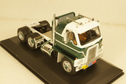 International Harvester DCOF-405 towing vehicle 1959 greenmetallic/white, TR112, IXO 1:43 Уценка!