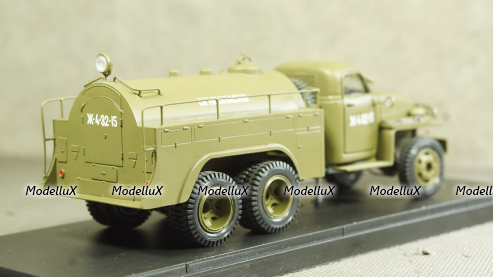 ЗИС-155 (1949-1957) бежево-красный, 04010B, Classicbus 1:43