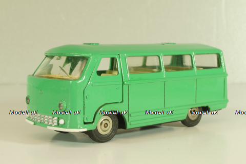 Раф-977 Латвия, зеленый, раннй, з-д Арсенал, г. Ленинград 1:43