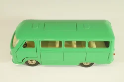 Раф-977 Латвия, зеленый, раннй, з-д Арсенал, г. Ленинград 1:43