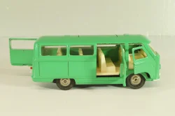 Раф-977 Латвия, зеленый, раннй, з-д Арсенал, г. Ленинград 1:43