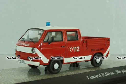 Volkswagen T3a Doka (typ 247) double cabine 1979, Feuerwehr, Premium Classixxs 1:43