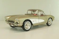 Chevrolet Corvette (С1) 1961, silver grey, AMM1151, AutoWorld 1:18  