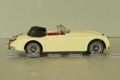 Jaguar XK150 Drop Head Coupe 1957, cream, DY036/A, Dinky 1:43
