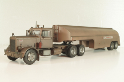 Peterbilt 281 with semi trailer fuel tanker 1955, from movie Duel, rusty, TTR038, IXO 1:43