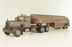 Peterbilt 281 with semi trailer fuel tanker 1955, from movie Duel, rusty, TTR038, IXO 1:43