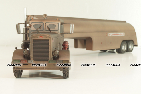 Peterbilt 281 with semi trailer fuel tanker 1955, from movie Duel, rusty, TTR038, IXO 1:43