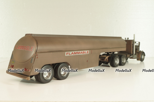 Peterbilt 281 with semi trailer fuel tanker 1955, from movie Duel, rusty, TTR038, IXO 1:43