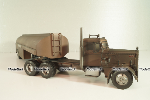 Peterbilt 281 with semi trailer fuel tanker 1955, from movie Duel, rusty, TTR038, IXO 1:43