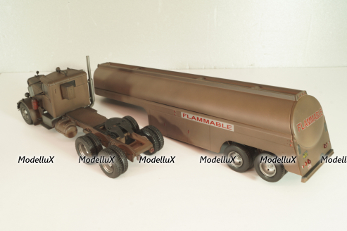 Peterbilt 281 with semi trailer fuel tanker 1955, from movie Duel, rusty, TTR038, IXO 1:43