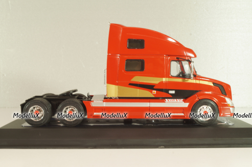 Volvo VNL 730 tractor 2010, red, TR220, IXO 1:43