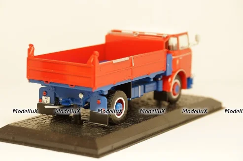 Mercedes EQC 400 4 Matic 2019 silver, Spark 1:43