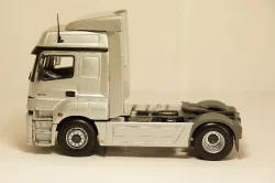 Mercedes EQC 400 4 Matic 2019 silver, Spark 1:43