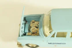 Москвич-412, Медпомощь, голубой, Тантал/Радон 1:43