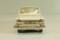 Москвич-412 А2, Медпомощь, белый, капот 2 зажима, Тантал/Радон 1:43