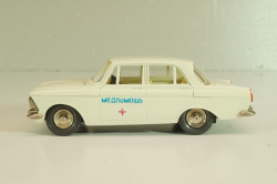 Москвич-412 А2, Медпомощь, белый, капот 2 зажима, Тантал/Радон 1:43
