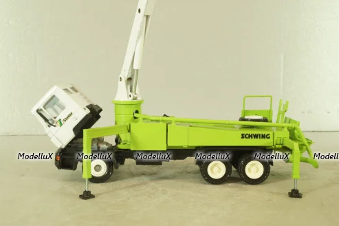MAN 3-axle Schwing 32XL, concrete pump,  white/green, Conrad 1:50