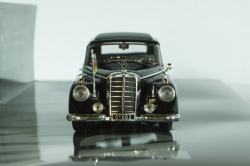 Mercedes 300B (W186 III) 1955 Konrad Adenauer, 436039000, Minichamps 1:43