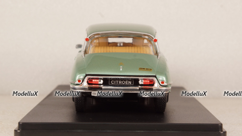 Citroen DS 23 Pallas 1973, WB124052, WhiteBox 1:24