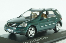 Mercedes-Benz ML 500  (W164) 2005 darkgreen, 400034500, Minichamps 1:43