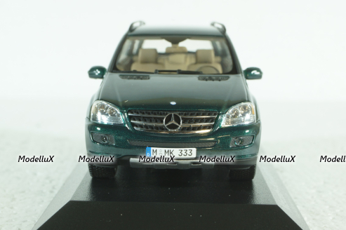 Mercedes-Benz ML 500  (W164) 2005 darkgreen, 400034500, Minichamps 1:43
