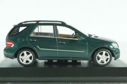 Mercedes-Benz ML 500  (W164) 2005 darkgreen, 400034500, Minichamps 1:43