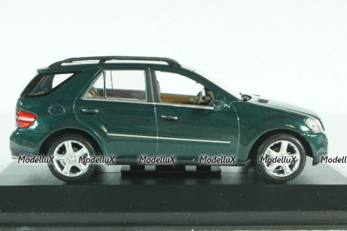 Mercedes-Benz ML 500  (W164) 2005 darkgreen, 400034500, Minichamps 1:43