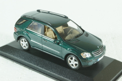 Mercedes ML500  (W164) 2005 darkgreen, 400034500, Minichamps 1:43