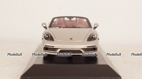 Porsche 982 Boxster "25 Years" GT-silver metallic, Minichamps 1:43