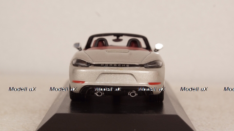 Porsche 982 Boxster "25 Years" GT-silver metallic, Minichamps 1:43