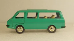 Раф-2203 А18 с МИ зелёный, Тантал/Радон 1:43