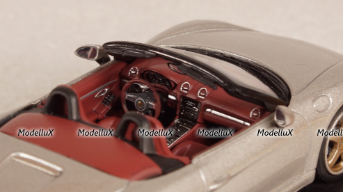 Porsche 982 Boxster "25 Years" GT-silver metallic, Minichamps 1:43