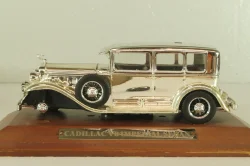 Cadillac V8 Imperial sedan, Atlas 1:43