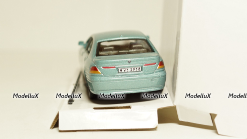 BMW 7 Series бирюзовая, Cararama 1:43