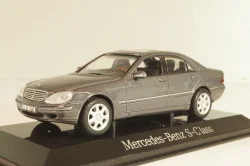 Mercedes-Benz S 500 (W220) 1998, grey, B66005752, Maisto 1:43 Уценка!
