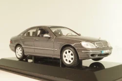 Mercedes-Benz S 500 (W220) 1998, grey, B66005752, Maisto 1:43 Уценка!