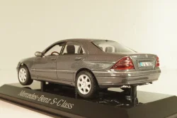 Mercedes-Benz S 500 (W220) 1998, grey, B66005752, Maisto 1:43 Уценка!