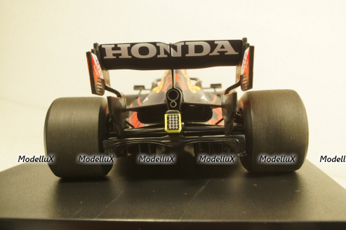Red Bull Racing Honda RB16B, Max Verstappen Winner Emilia Romagna GP 2021 Formula 1, Minichamps 1:18