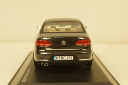 Volkswagen Passat В7 Limousine 2011 mocca anthrazit , 450743200, Schuco 1:43