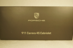 Porsche 911 (992) Carrera 4S 2019 green, Minichamps 1:18