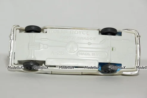 Porsche 911 (992) Carrera 4S 2019 green, Minichamps 1:18
