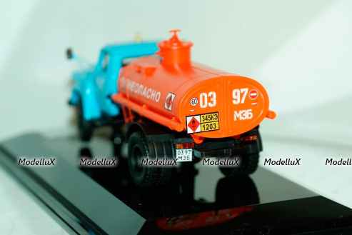 Mercedes Brabus 550 Adventure (G 500) 4x4 2017 Monza Grey Magno, Almost Real 1:18