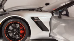 Chevrolet Corvette C7 Z06 blade silver, 71258, Auto Art 1:18