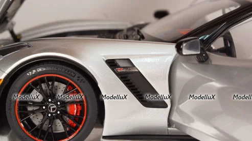 Chevrolet Corvette C7 Z06 blade silver, 71258, Auto Art 1:18